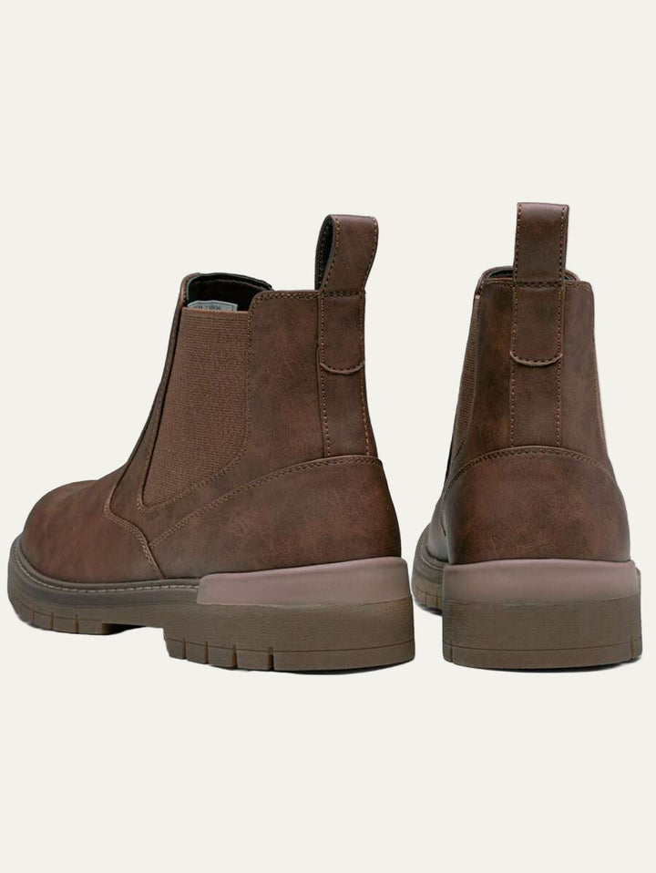 Mens Chelsea Boots with Lug Sole Durable Design