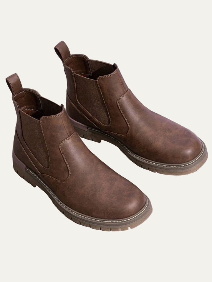 Mens Chelsea Boots with Lug Sole Durable Design