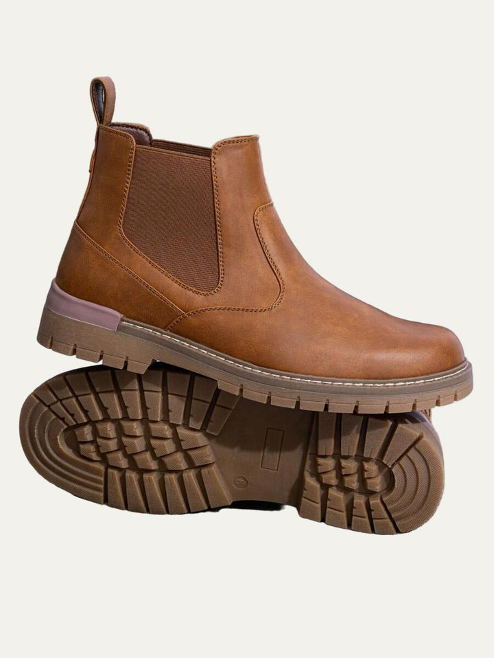 Mens Chelsea Boots with Lug Sole Durable Design