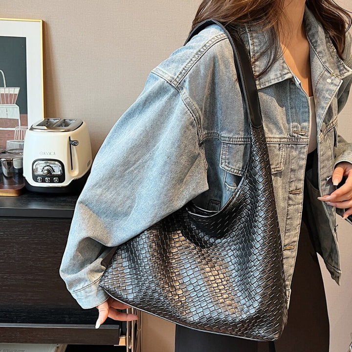 Womens Leather Hobo Bag Elegant Functional Design