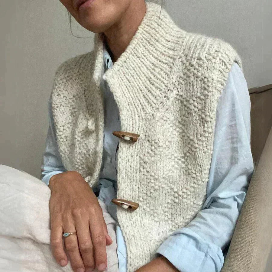 Womens Short Knit Cardigan Stylish Fit