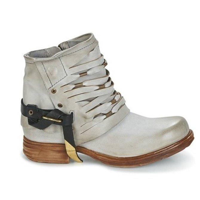 Unisex Comfortable Casual Footwear Slip-On Design - BritishMode