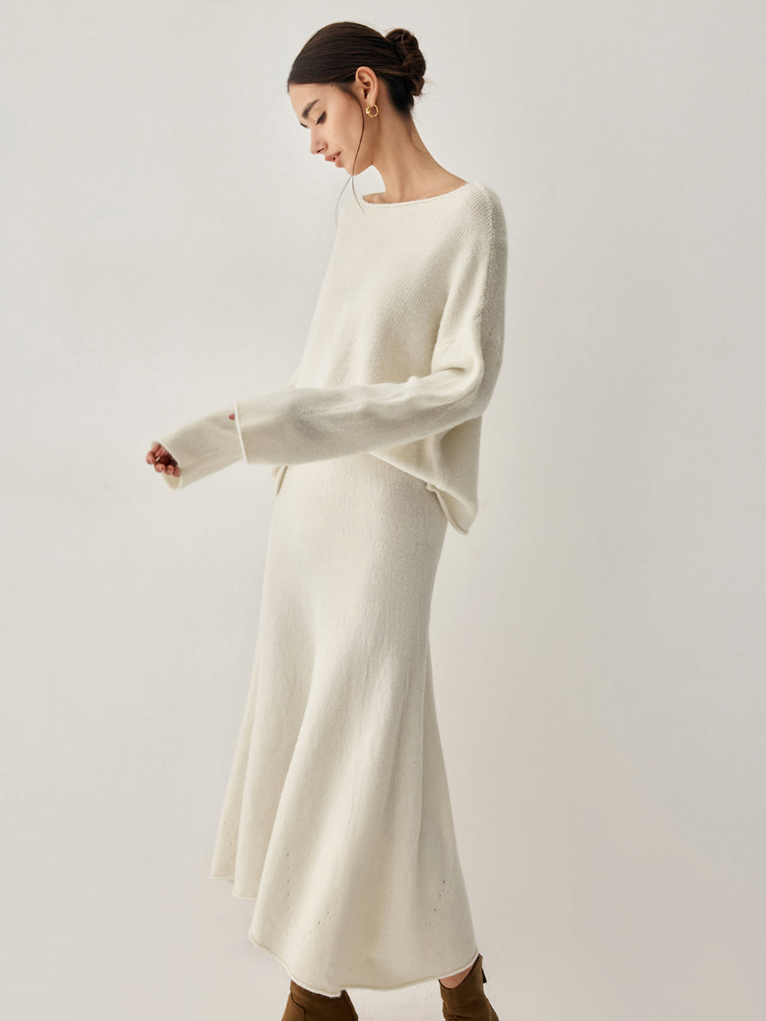 Womens Oversized Knit Sweater and Midi Skirt Two-Piece Set