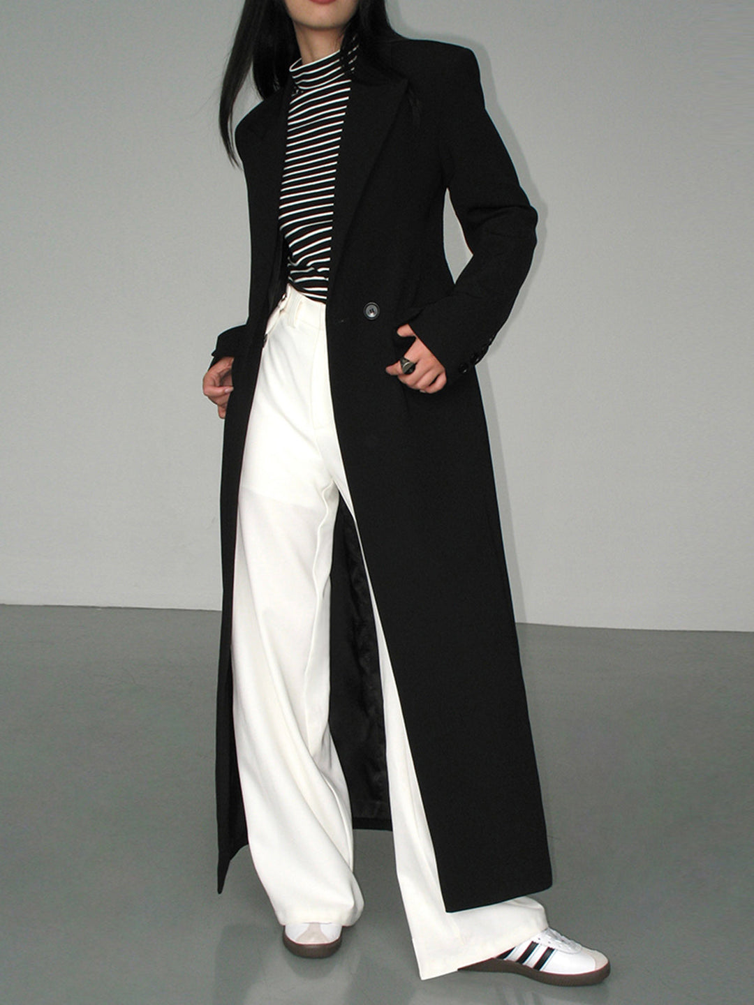 Womens Blazer Coat with Chic Collar and Pockets - BritishMode