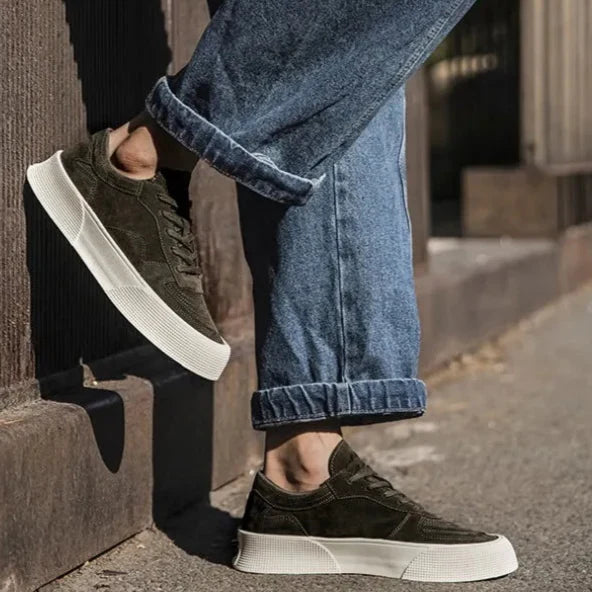 Unisex Sneakers Lightweight Breathable Design