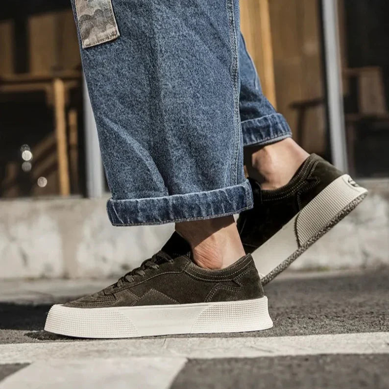 Unisex Sneakers Lightweight Breathable Design