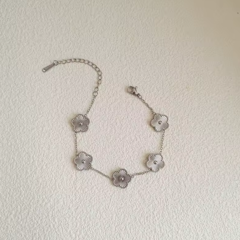 Womens Jewelry Set with Clover Pendant Gift Ready