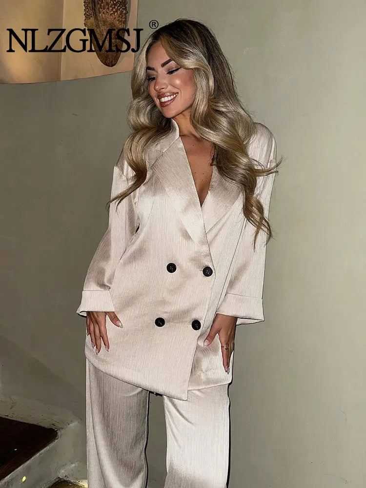 Womens Two-Piece Suit Classic Tailored Fit - BritishMode
