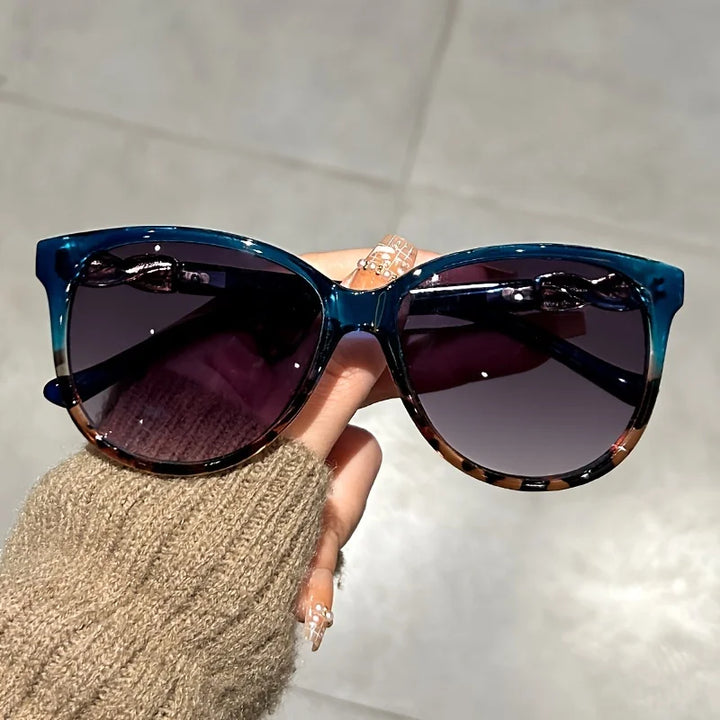 Womens Sunglasses Vintage Style Butterfly Frame - BritishMode