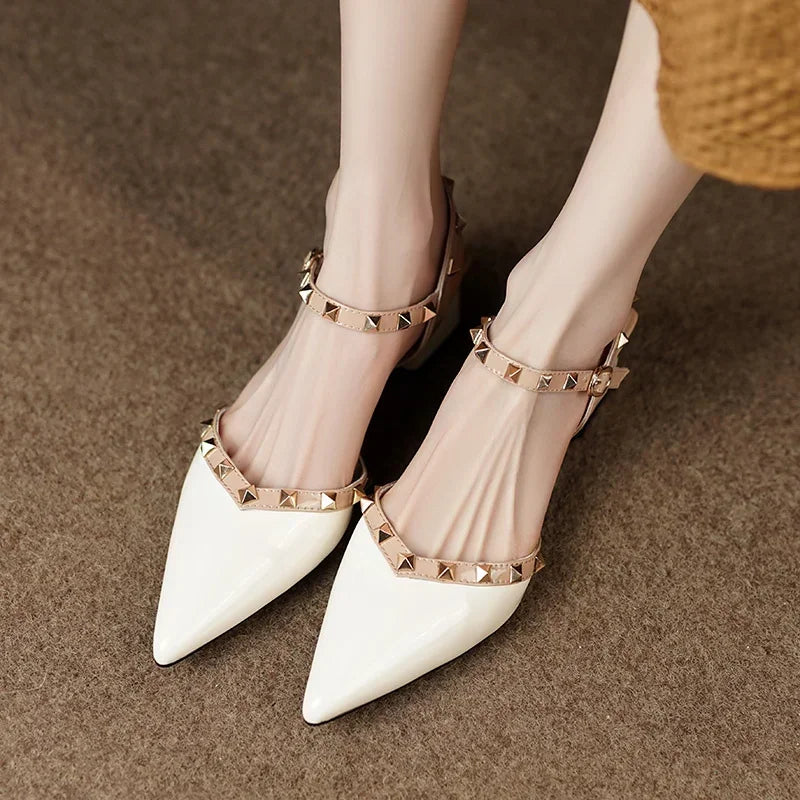 Womens Heeled Shoes Elegant Design