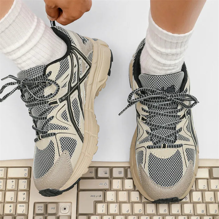 Mens Lightweight Running Shoes Breathable Athletic Sneakers