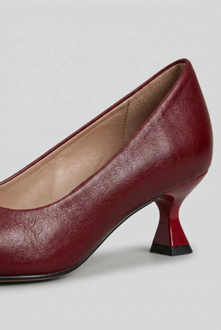 Women's Pointed Toe Kitten Heel Pumps | Stylish - 3