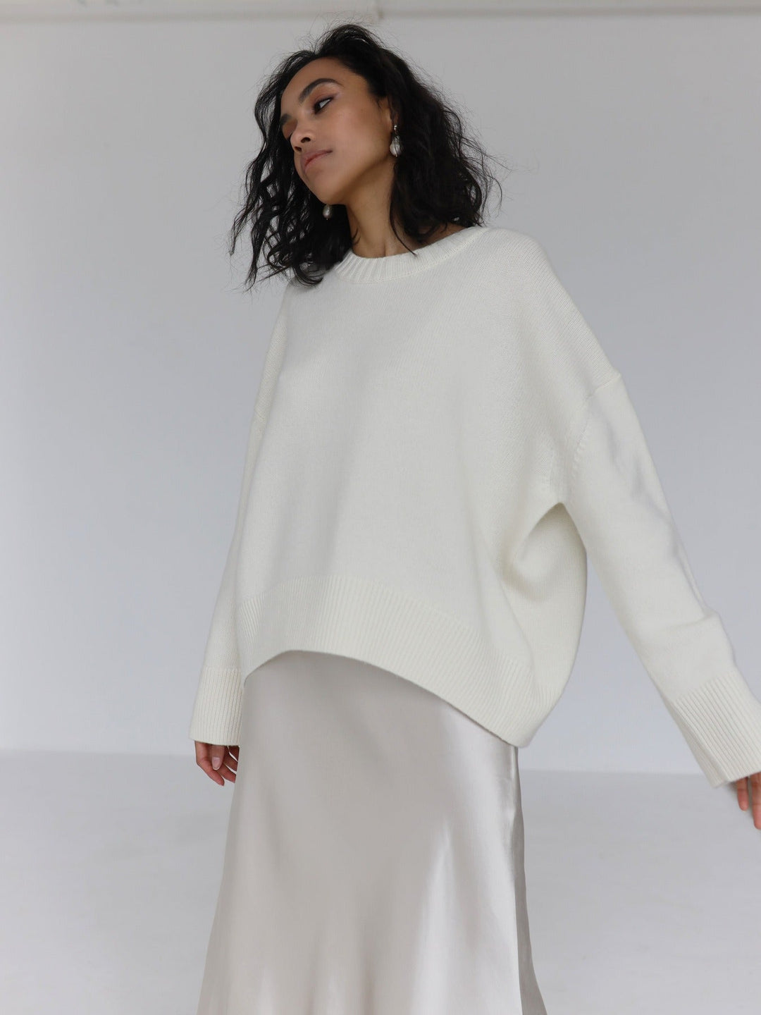 Womens Oversized Sweatshirt Knit Fabric Relaxed Fit Ribbed Neck - BritishMode