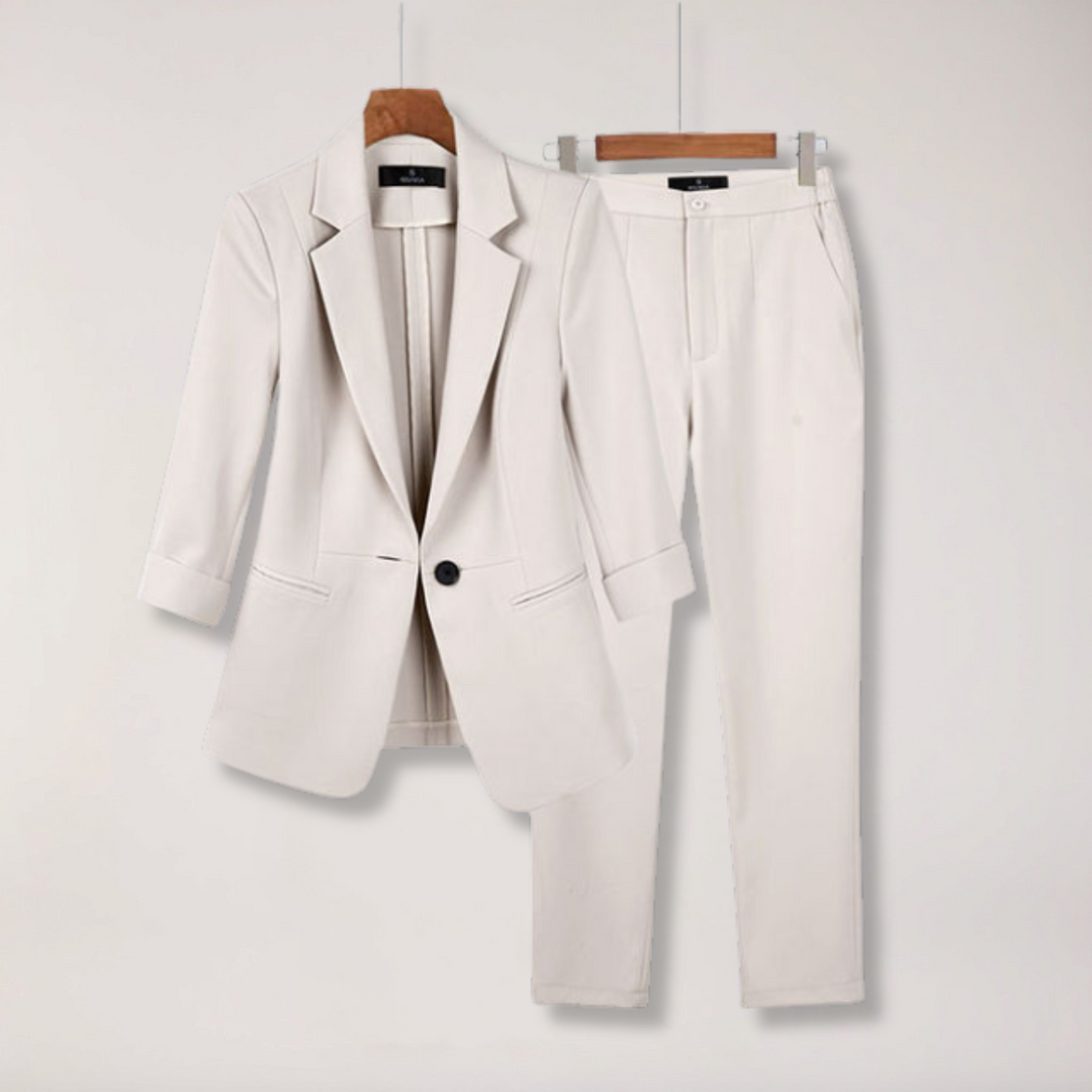 Womens Tailored Blazer and Trousers Two-Piece Suit Formal Fit