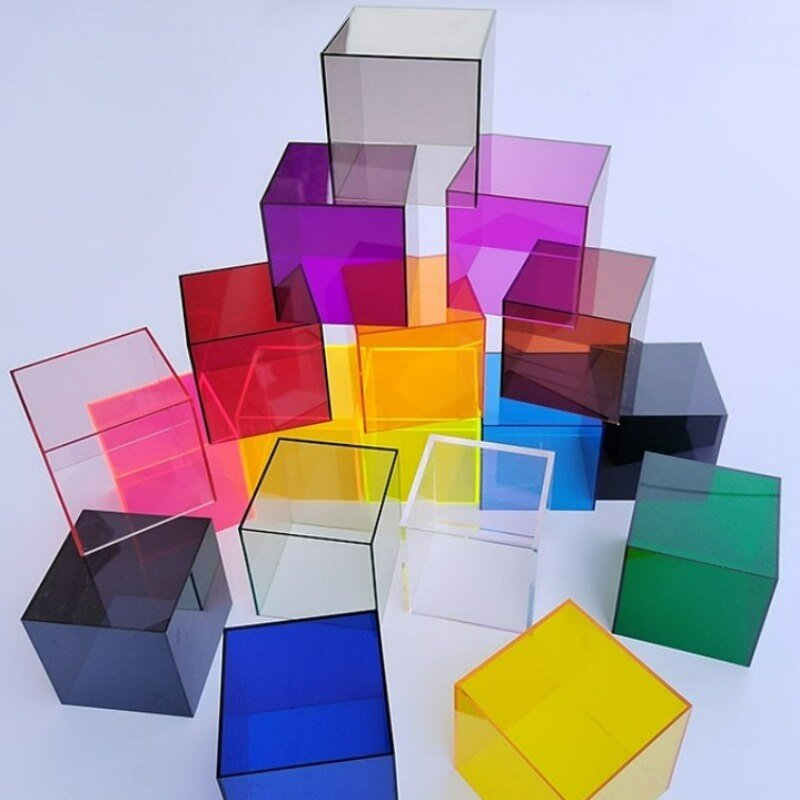 Display Box Clear Plastic Showcase for Figurines and Keepsakes - BritishMode