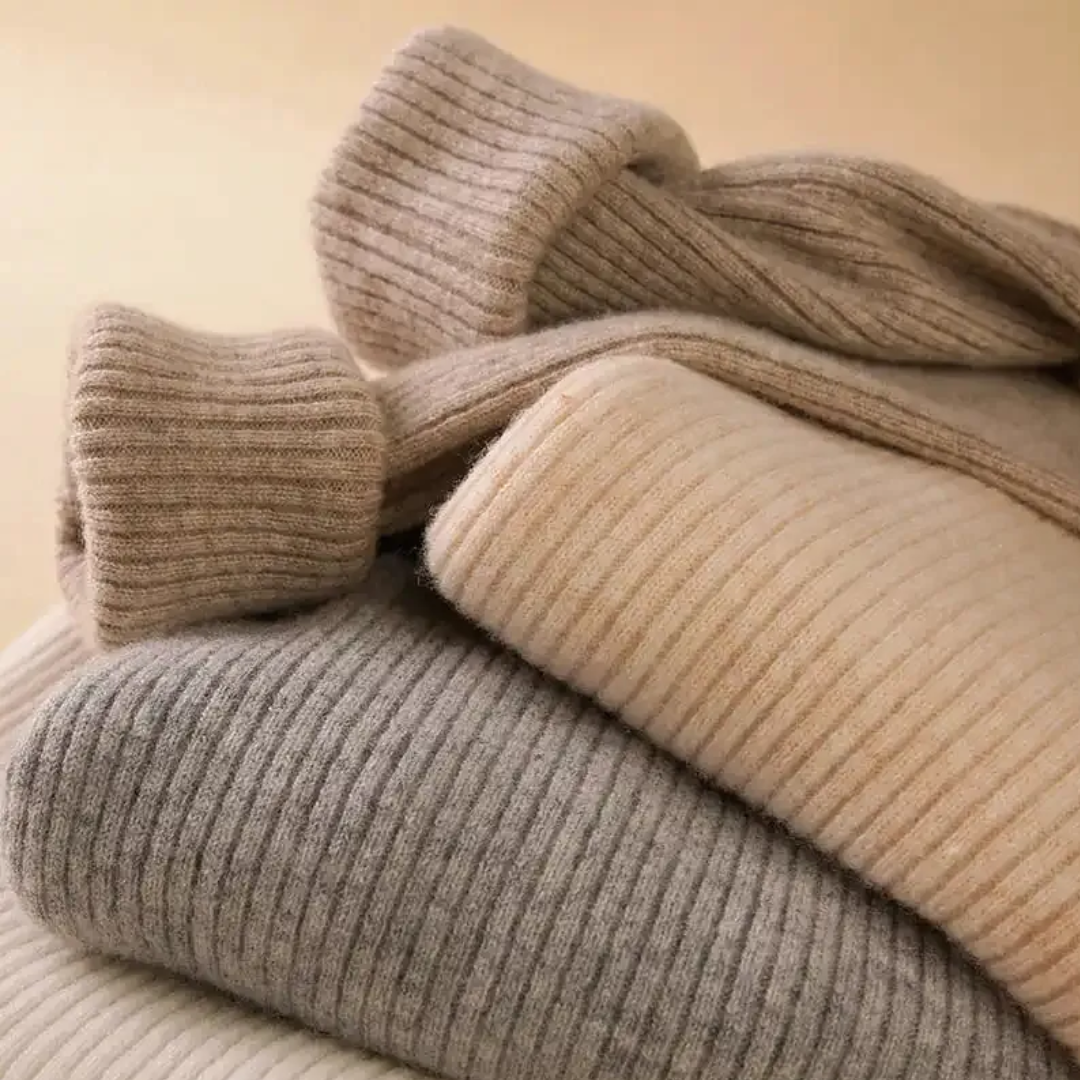 Womens Cashmere Turtleneck Sweater Winter-Ready Fit